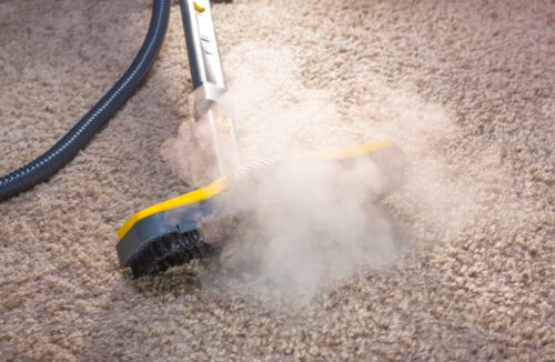 Steam cleaning with broom